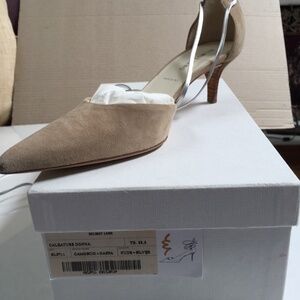 Helmut Lang brand new beautiful tan suede pumps